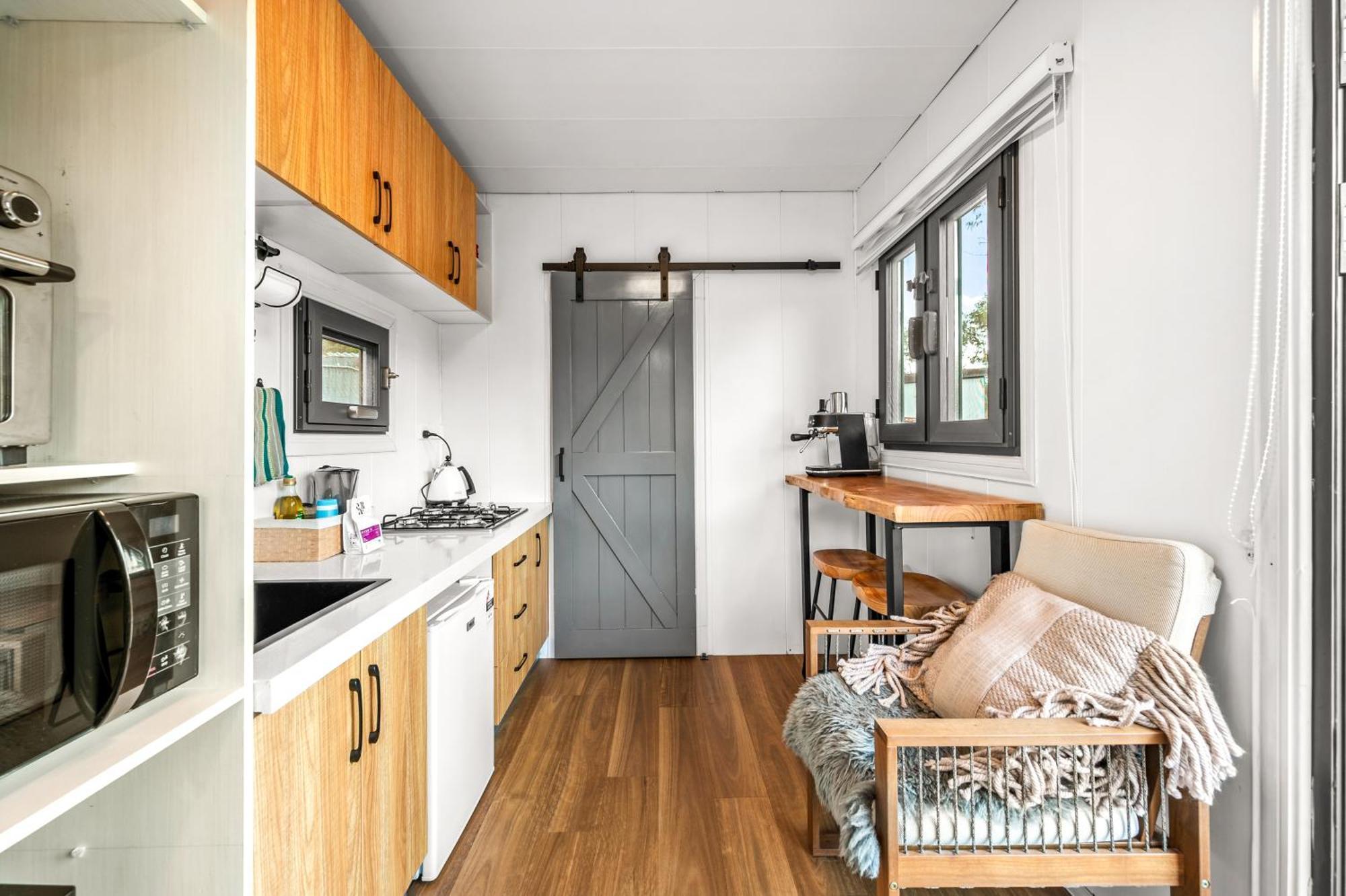 Tiny - Redbird Farm stay *